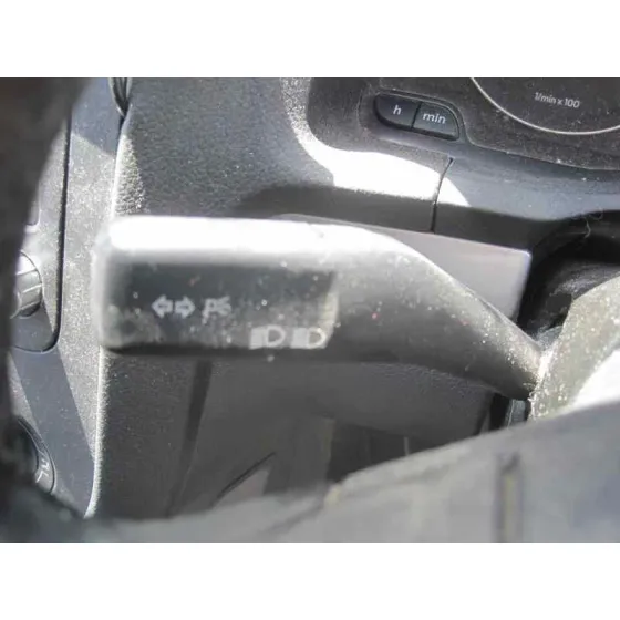 VOLKSWAGEN GOLF V BERLINA (1K1) '2003 IGOLF NEGRO