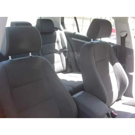 VOLKSWAGEN GOLF V BERLINA (1K1) '2003 IGOLF NEGRO