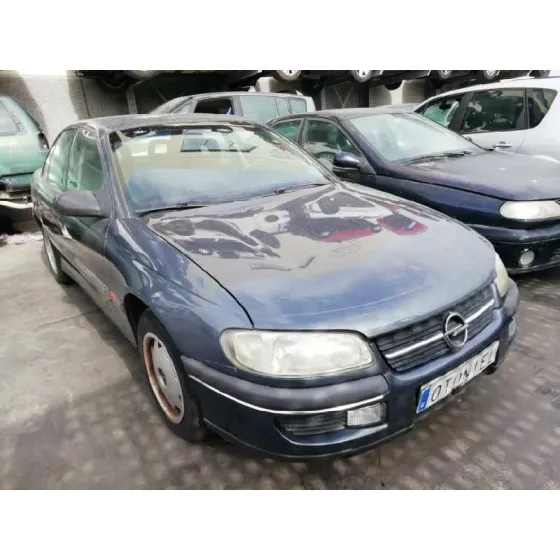 OPEL OMEGA B '1996 BASICO BERLINA VERDE