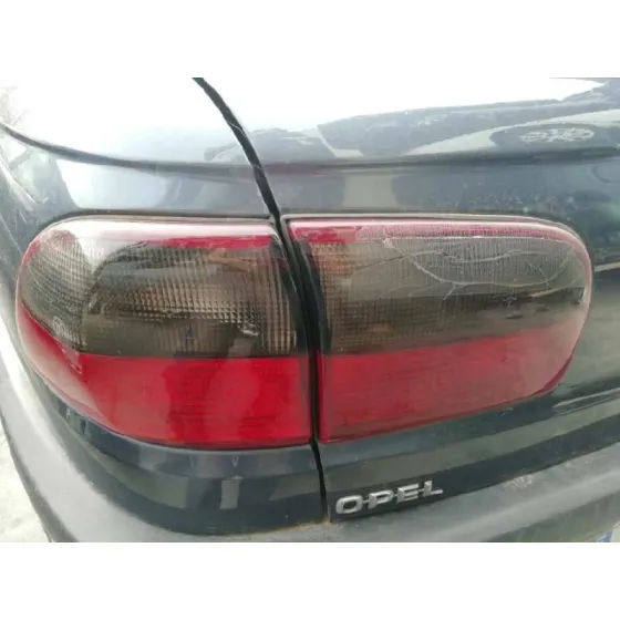 OPEL OMEGA B '1996 BASICO BERLINA VERDE