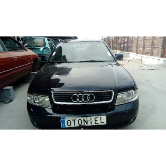 AUDI A4 BERLINA (B5) '2000 2.5 TDI AZUL