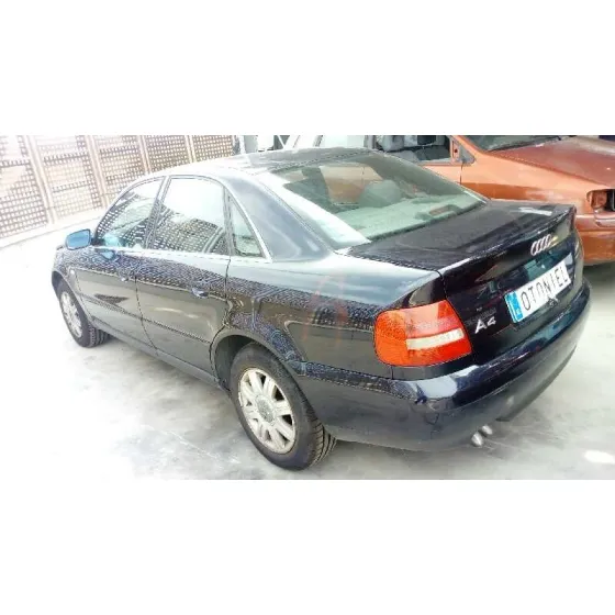 AUDI A4 BERLINA (B5) '2000 2.5 TDI AZUL