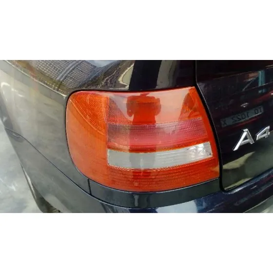 AUDI A4 BERLINA (B5) '2000 2.5 TDI AZUL