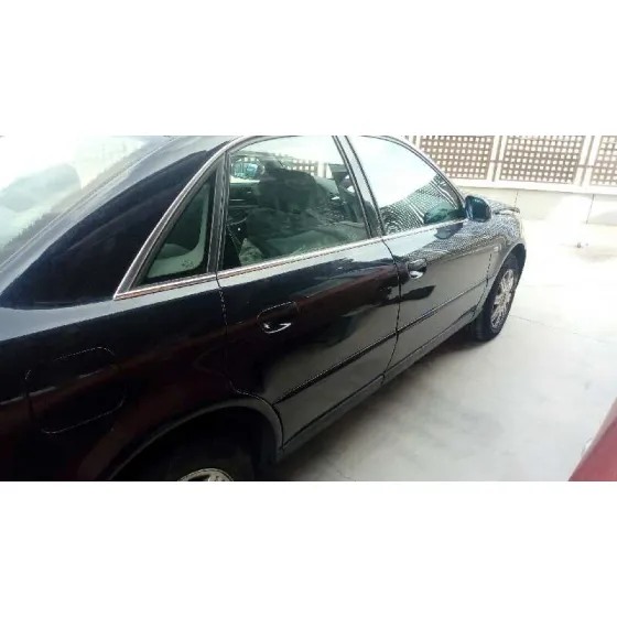 AUDI A4 BERLINA (B5) '2000 2.5 TDI AZUL
