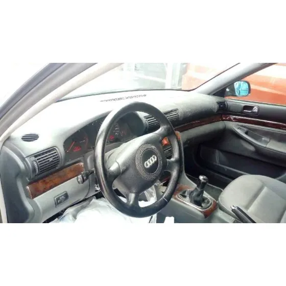 AUDI A4 BERLINA (B5) '2000 2.5 TDI AZUL