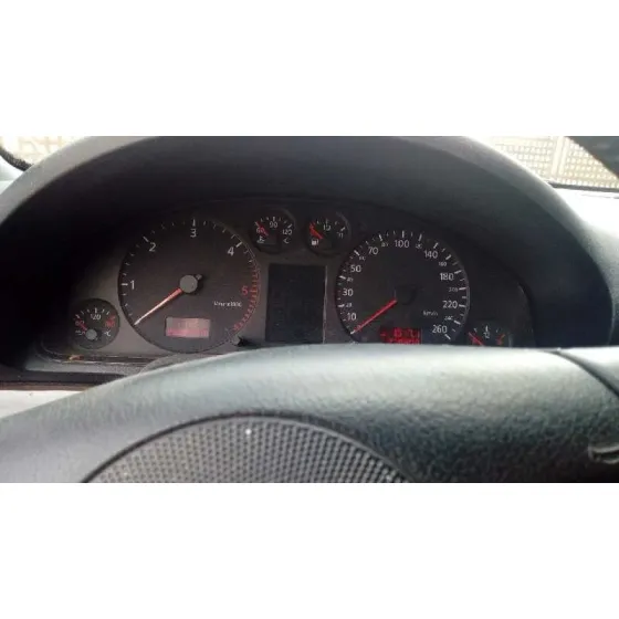AUDI A4 BERLINA (B5) '2000 2.5 TDI AZUL