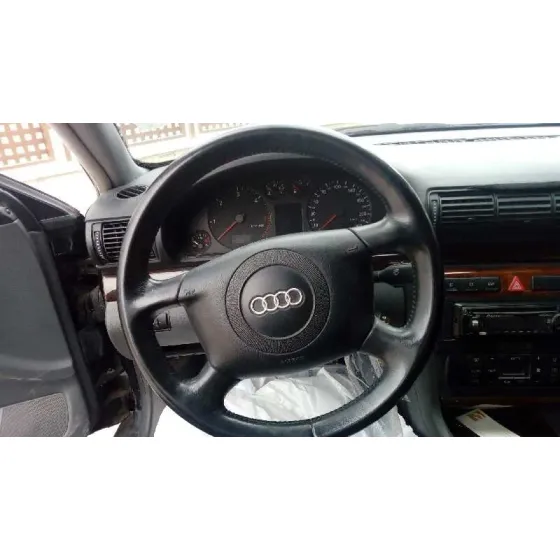 AUDI A4 BERLINA (B5) '2000 2.5 TDI AZUL