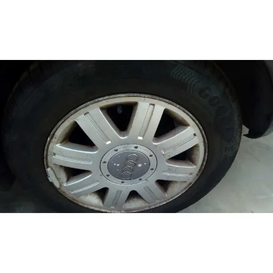 AUDI A4 BERLINA (B5) '2000 2.5 TDI AZUL