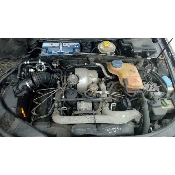 AUDI A4 BERLINA (B5) '2000 2.5 TDI AZUL