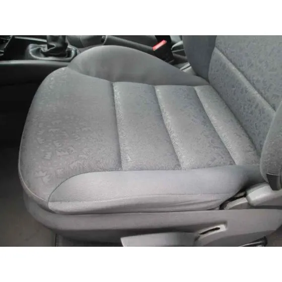 AUDI A3 (8L) '1997 1.8 T AMBIENTE MARRON