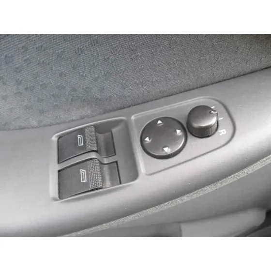 AUDI A3 (8L) '1997 1.8 T AMBIENTE MARRON