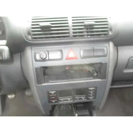 AUDI A3 (8L) '1997 1.8 T AMBIENTE MARRON