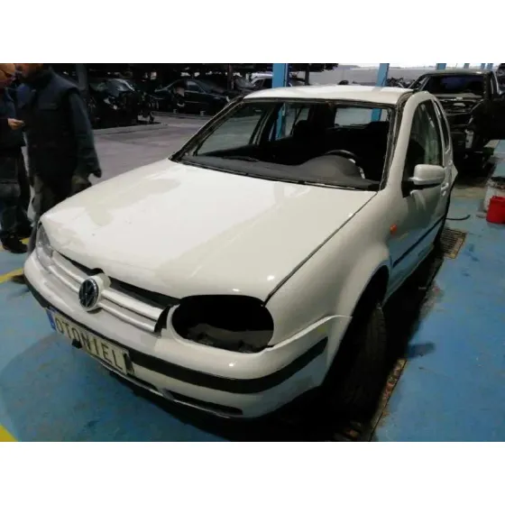VOLKSWAGEN GOLF IV BERLINA (1J1) '1997 CONCEPTLINE BLANCO