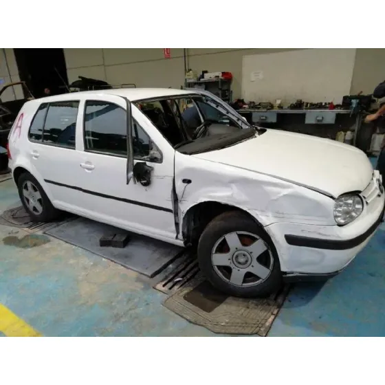 VOLKSWAGEN GOLF IV BERLINA (1J1) '1997 CONCEPTLINE BLANCO