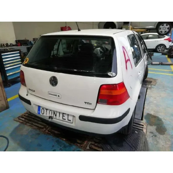 VOLKSWAGEN GOLF IV BERLINA (1J1) '1997 CONCEPTLINE BLANCO