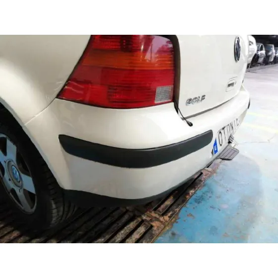 VOLKSWAGEN GOLF IV BERLINA (1J1) '1997 CONCEPTLINE BLANCO