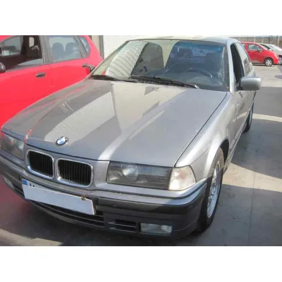 BMW SERIE 3 BERLINA (E36) '1993 325TD GRIS