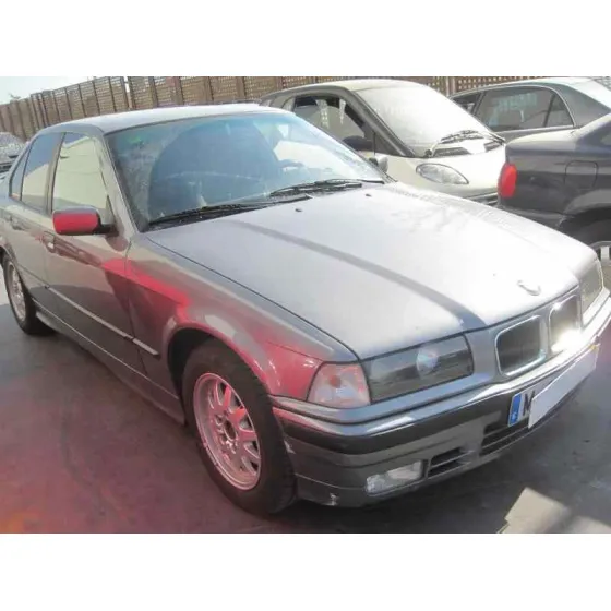 BMW SERIE 3 BERLINA (E36) '1993 325TD GRIS