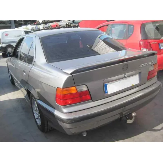 BMW SERIE 3 BERLINA (E36) '1993 325TD GRIS