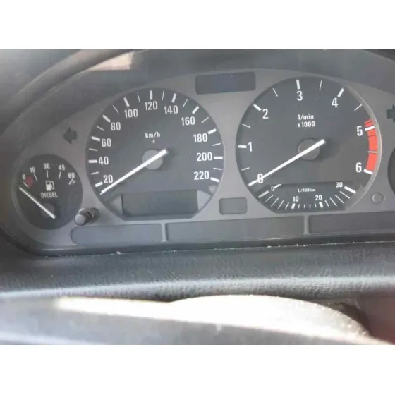 BMW SERIE 3 BERLINA (E36) '1993 325TD GRIS