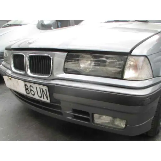 BMW SERIE 3 BERLINA (E36) '1993 325TD GRIS