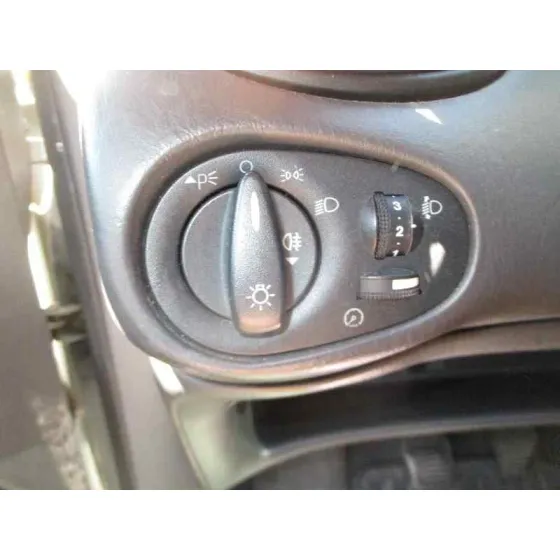 FORD FOCUS TURNIER (CAK) '1999 GHIA GRIS