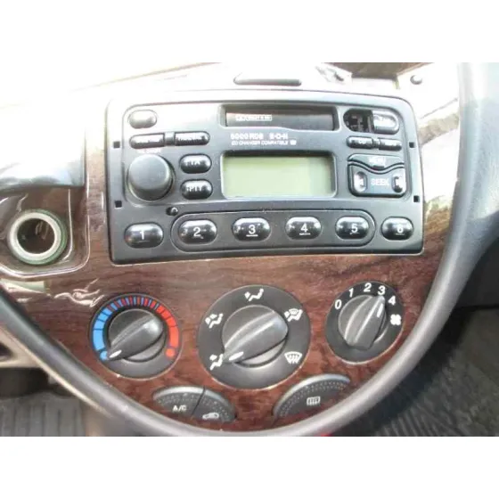 FORD FOCUS TURNIER (CAK) '1999 GHIA GRIS