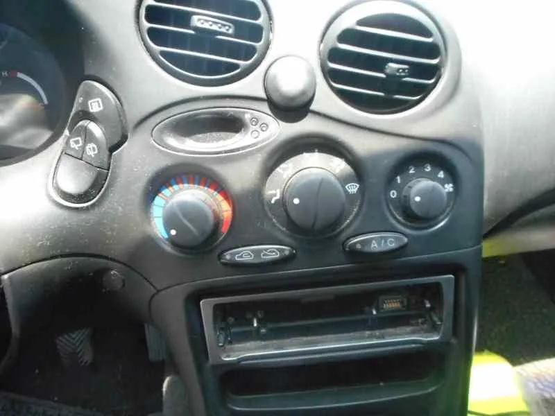 HYUNDAI COUPE (J2) HYUNDAI COUPE (J2) '1998 1.6 FX COUPE PLATA 1997