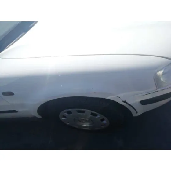 VOLKSWAGEN PASSAT BERLINA (3B2) '1999 BASICO BLANCO