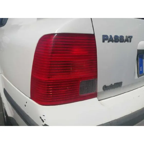 VOLKSWAGEN PASSAT BERLINA (3B2) '1999 BASICO BLANCO