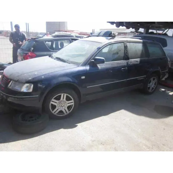 VOLKSWAGEN PASSAT VARIANT (3B5) '1999 V6 TDI HIGHLINE AZUL