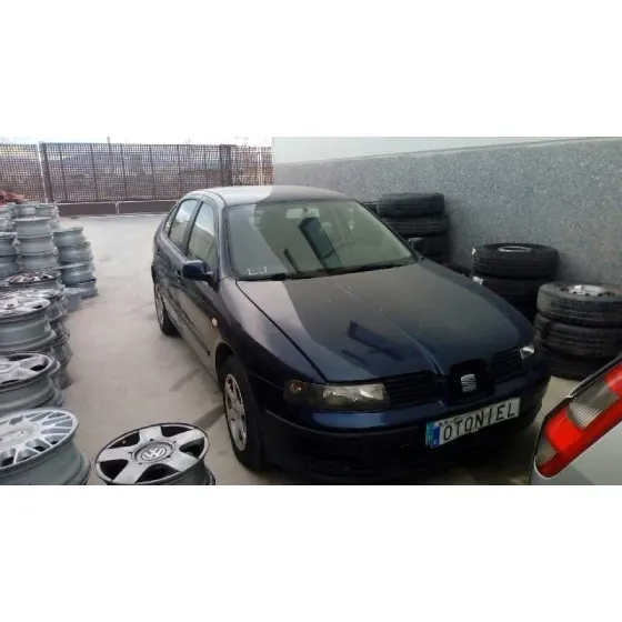 SEAT LEON (1M1) '2000 SIGNO AZUL