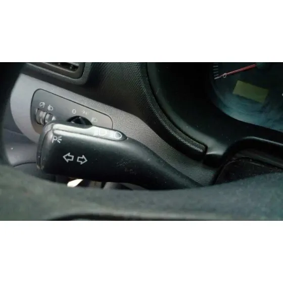 SEAT LEON (1M1) '2000 SIGNO AZUL