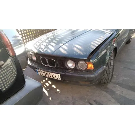 BMW SERIE 5 BERLINA (E34) '1992 525TDS VERDE