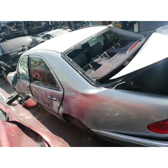 MERCEDES CLASE E (W210) BERLINA '1998 240 (210.061) GRIS