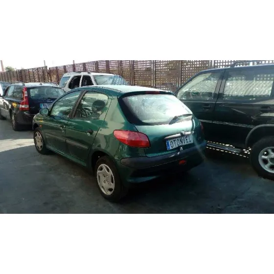 PEUGEOT 206 BERLINA '1999 XR VERDE