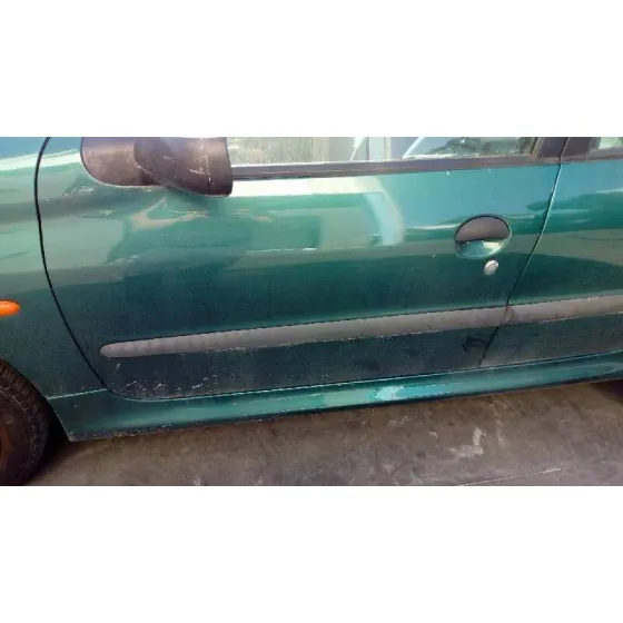 PEUGEOT 206 BERLINA '1999 XR VERDE