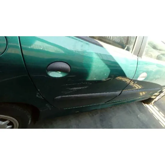PEUGEOT 206 BERLINA '1999 XR VERDE