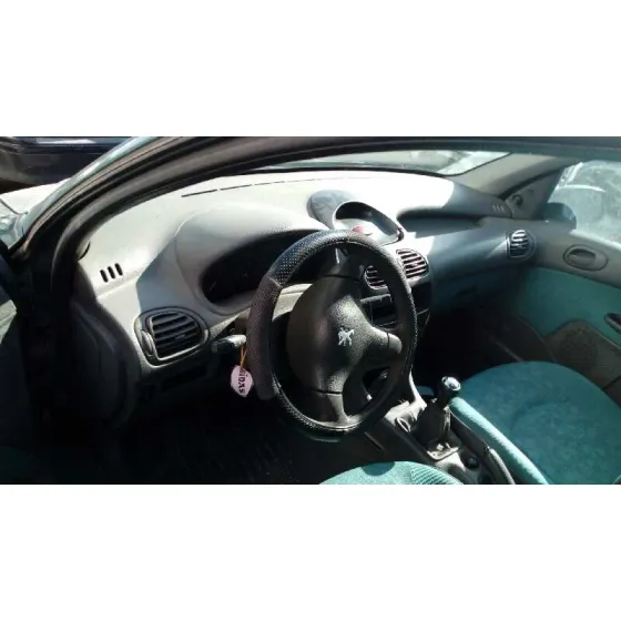 PEUGEOT 206 BERLINA '1999 XR VERDE