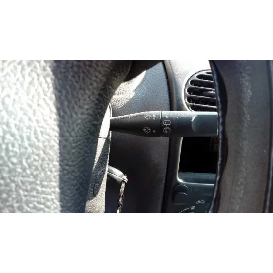 PEUGEOT 206 BERLINA '1999 XR VERDE