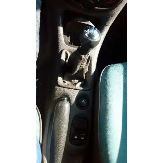 PEUGEOT 206 BERLINA '1999 XR VERDE