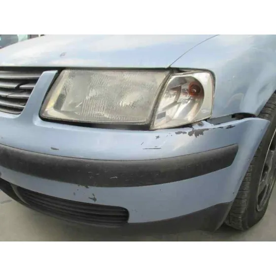 VOLKSWAGEN PASSAT BERLINA (3B2) '2000 * AZUL CLARO