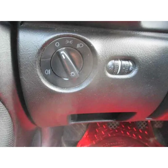 VOLKSWAGEN PASSAT BERLINA (3B2) '2000 * AZUL CLARO