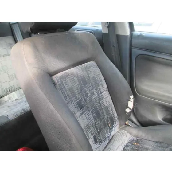 VOLKSWAGEN PASSAT BERLINA (3B2) '2000 * AZUL CLARO
