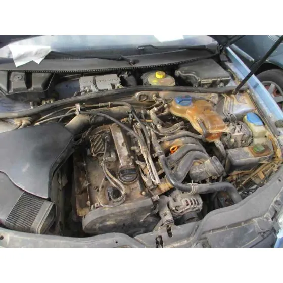 VOLKSWAGEN PASSAT BERLINA (3B2) '2000 * AZUL CLARO