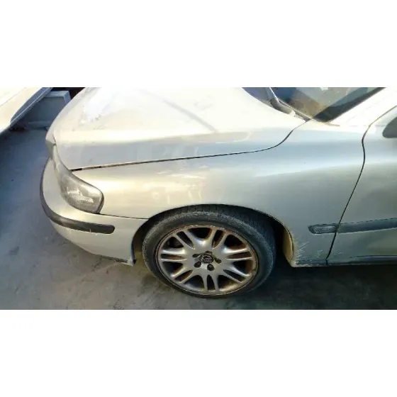 VOLVO V70 FAMILIAR '2000 2.4 T / 2.5 T GRIS VERDE