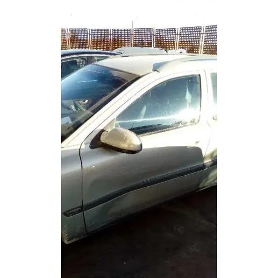 VOLVO V70 FAMILIAR '2000 2.4 T / 2.5 T GRIS VERDE