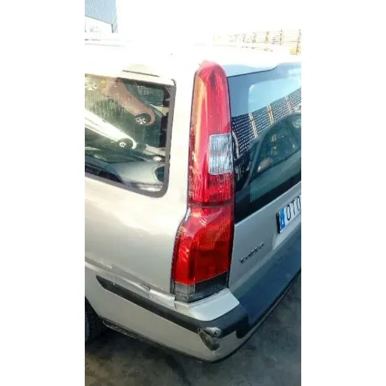 VOLVO V70 FAMILIAR '2000 2.4 T / 2.5 T GRIS VERDE