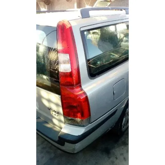 VOLVO V70 FAMILIAR '2000 2.4 T / 2.5 T GRIS VERDE