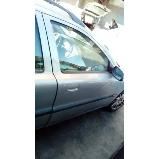 VOLVO V70 FAMILIAR '2000 2.4 T / 2.5 T GRIS VERDE